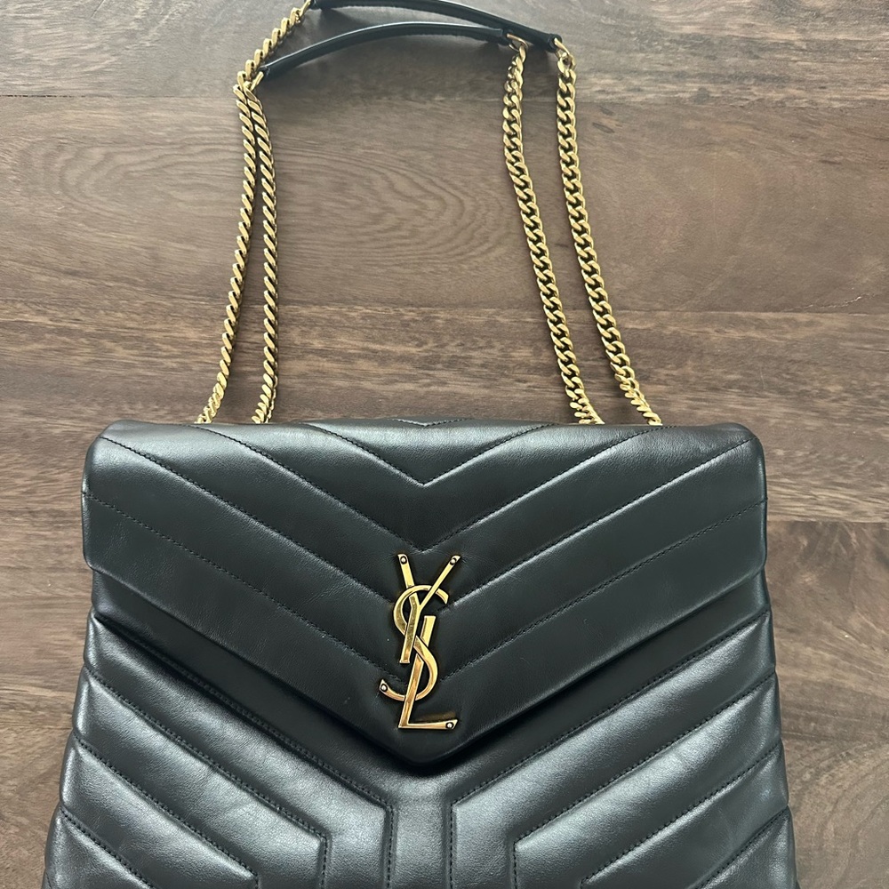 Yves Saint Laurent Medium Loulou Black